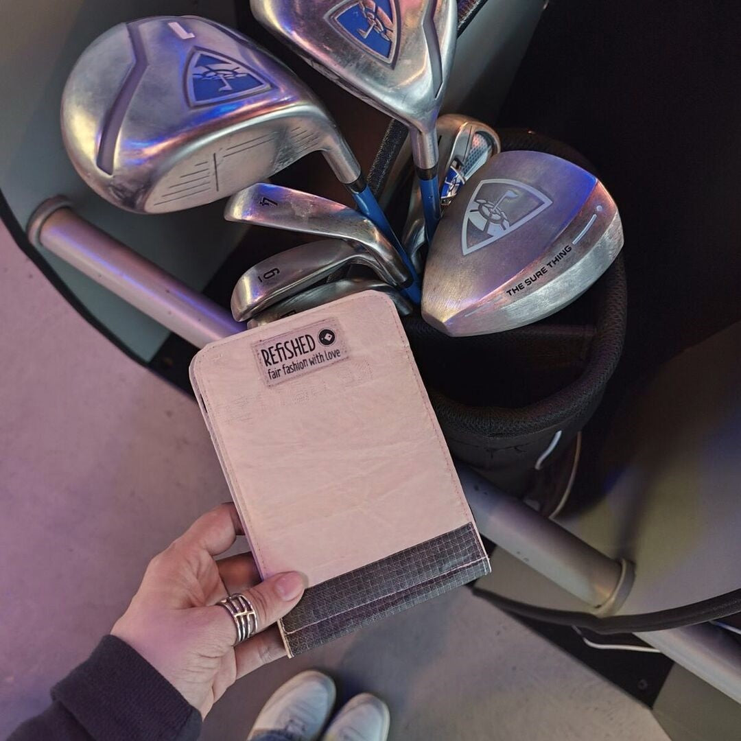 GOLF SCORECARD HOLDER · CEMENT