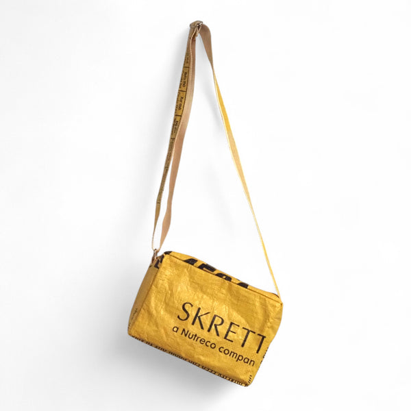 CROSS BODY | Upcycled messenger bag