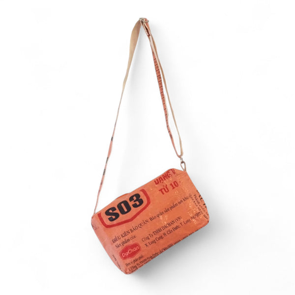 Crossbody Bag in orange-schwarz