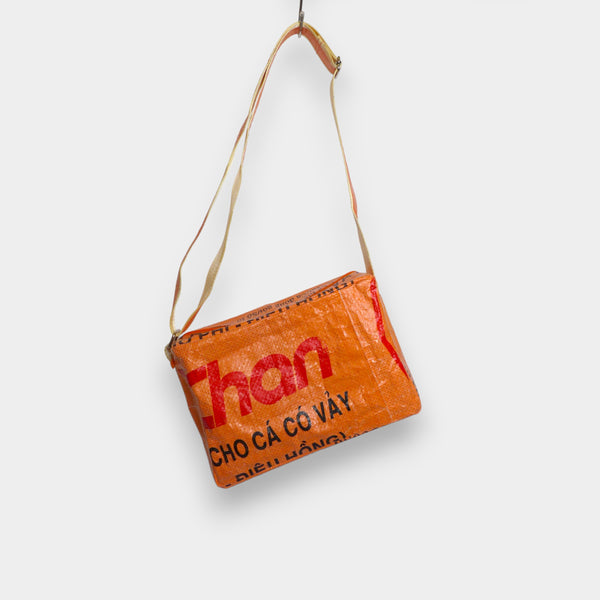 CROSS BODY | Upcycelte Umhängetasche