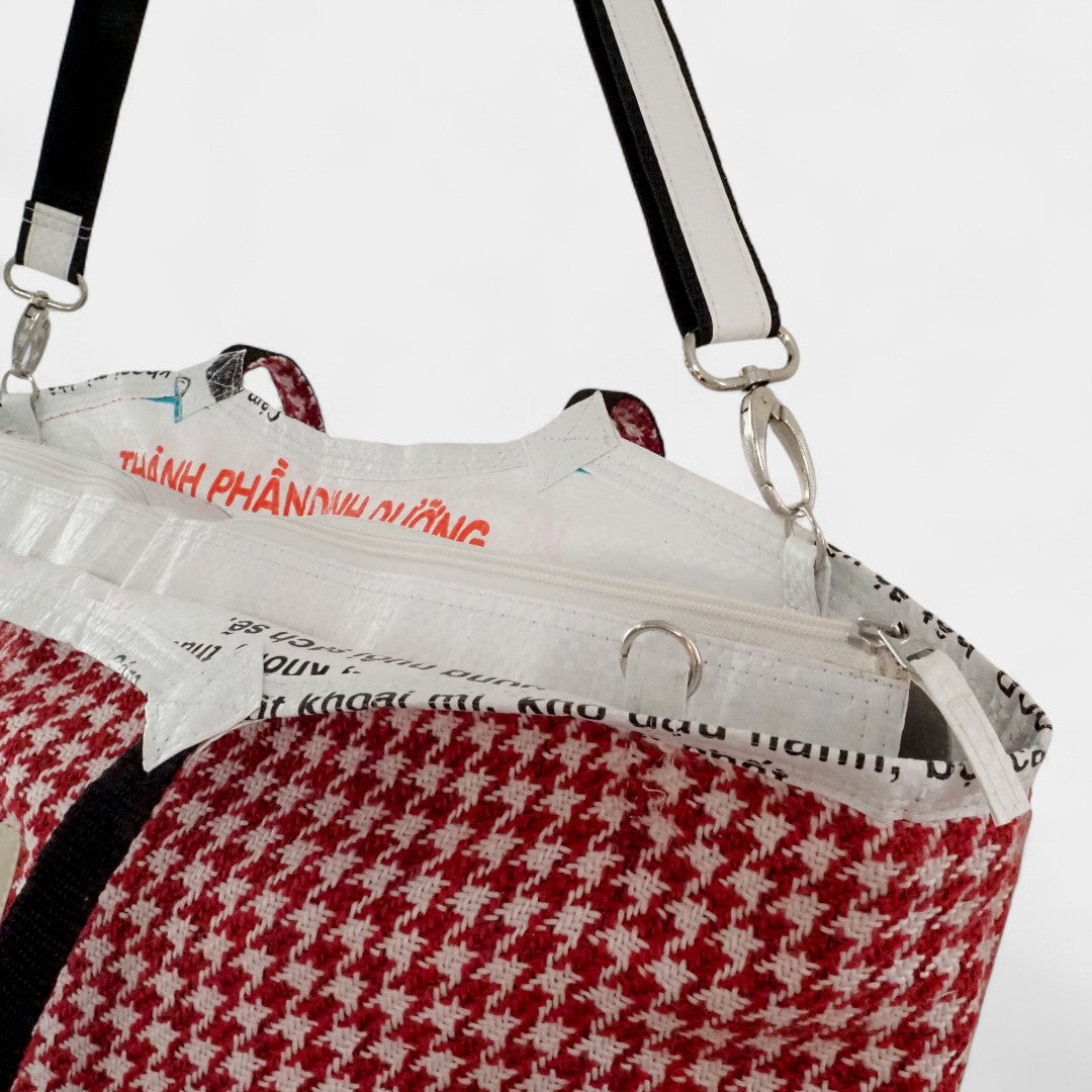 Soulmate Zip TWEED in rot-weiß - Nahaufnahme Zipp