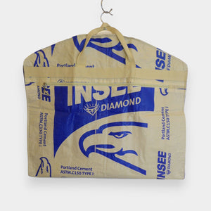 Umweltfreundliche Kleidersack in beige-blau