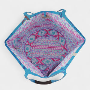 Blauer, nachhaltiger Shopper - Innenfutter pink-türkis im Ethnostil
