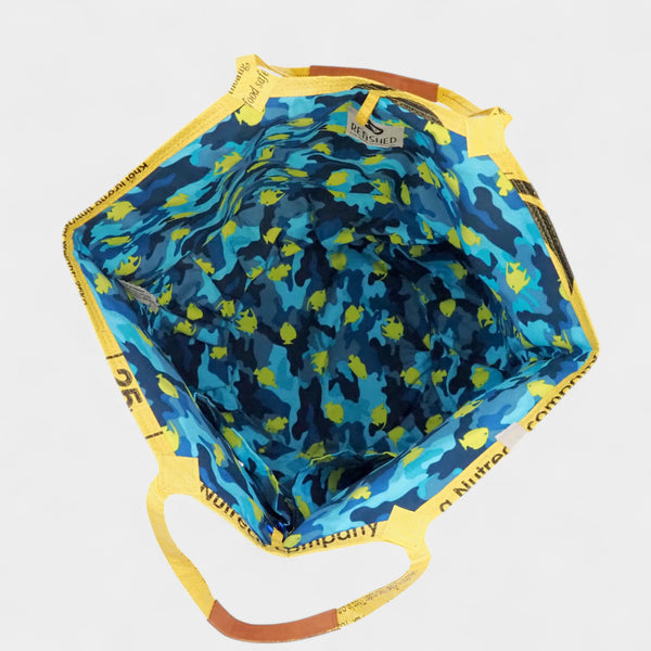 Upcycelter Shopper - Special Edition - in gelb - Innenfutter blau Camouflage mit kleinen Neonfischen
