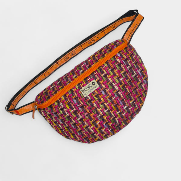 orange-pinke Bum Bag TWEED mit Gurt aus Fischfuttersack