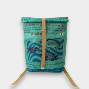 Rucksack in schönem Moosgrün mit Fischmotiv