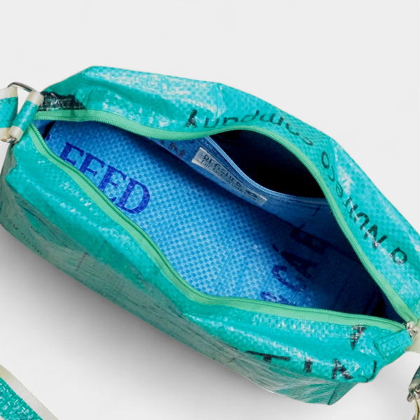 Cross Body Bag grün - innen blau