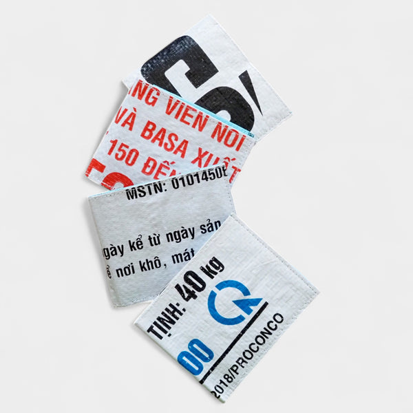 vier Varianten der Classic Wallet in weiß