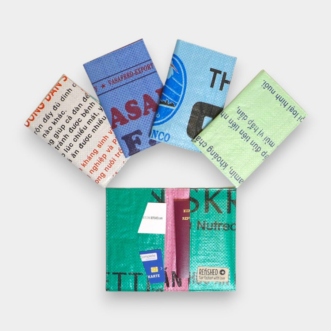 PASSPORT COVER WANDERLUST · FISH