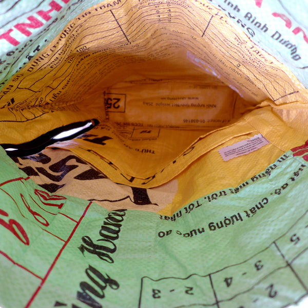 Recycelter Rucksack in grellgrün mit Innenfach