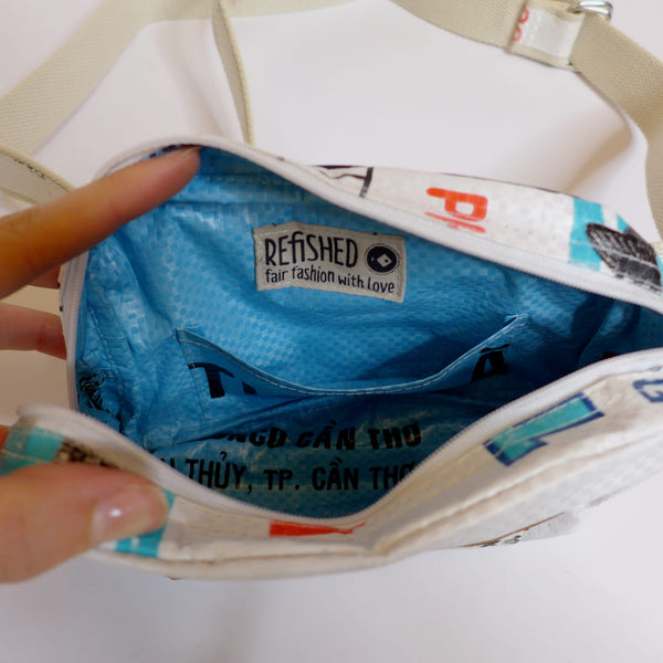 upcycelte Mini-Bauchtasche