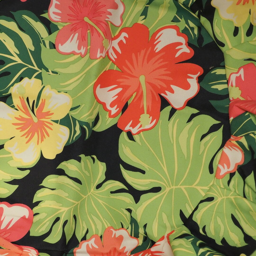 #design_hibiskus-red, #farbe_beige-grün-rot