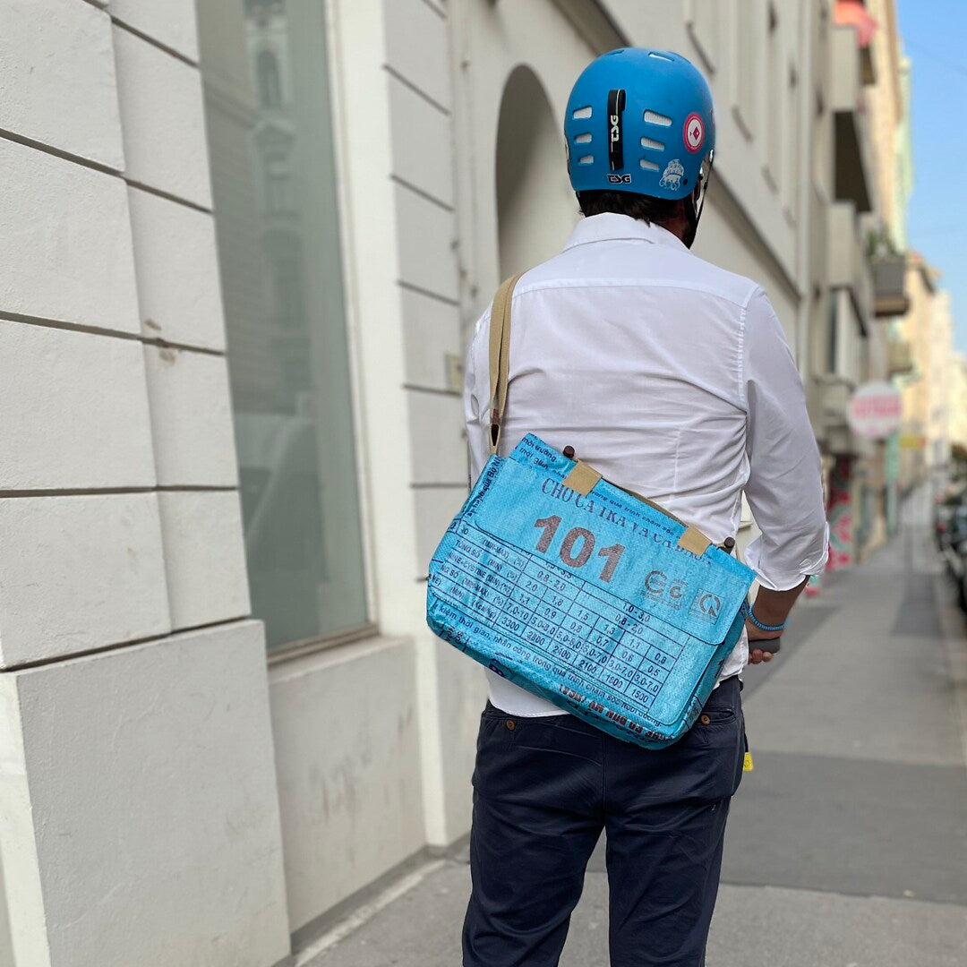 MESSENGER BAG MARCEL · FISH
