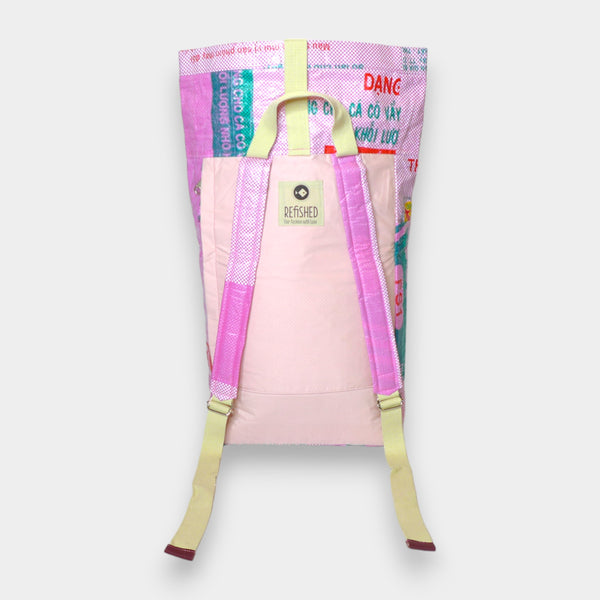 BACKPACK | Sustainable backpack in pink and white checkered