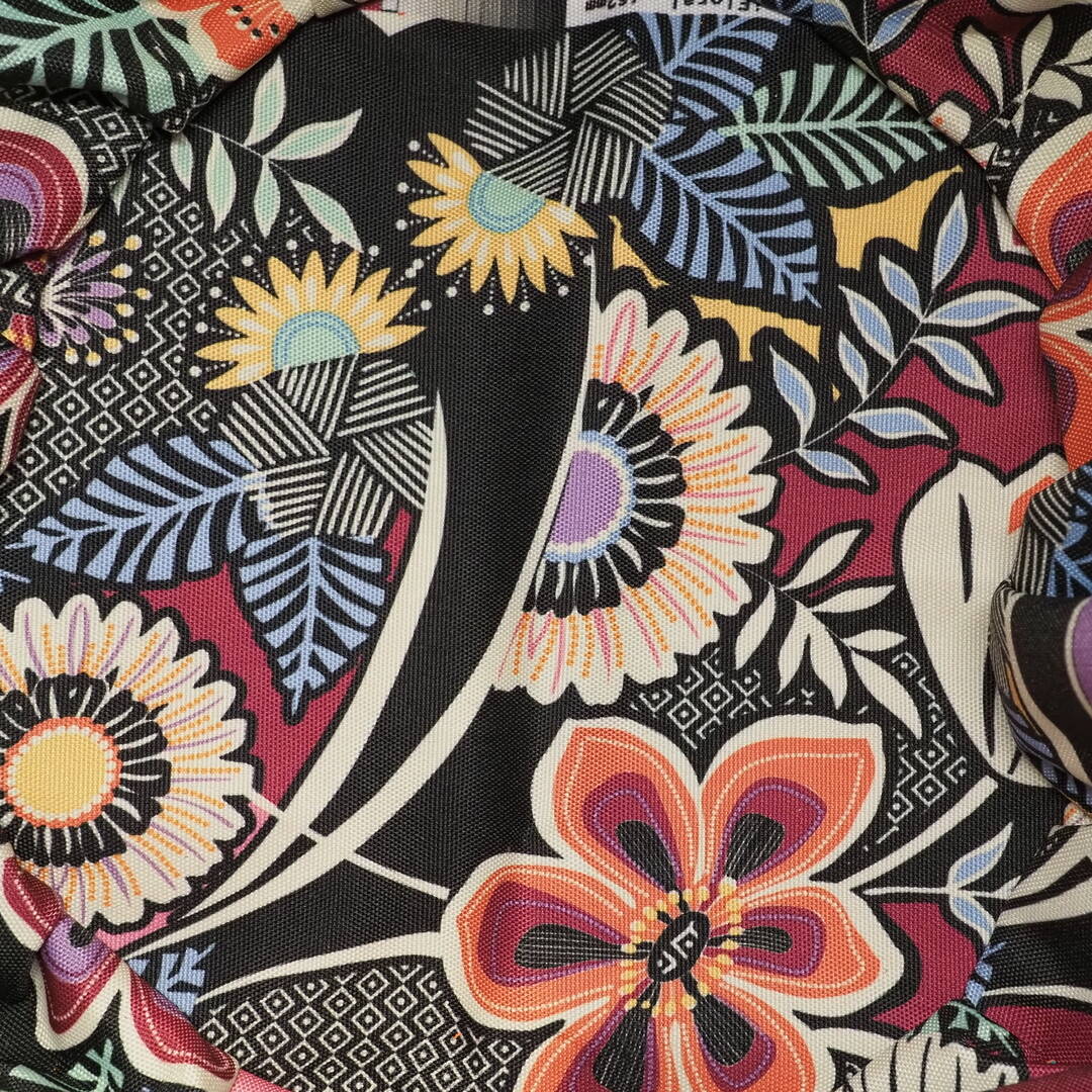 #design_flowers-dark