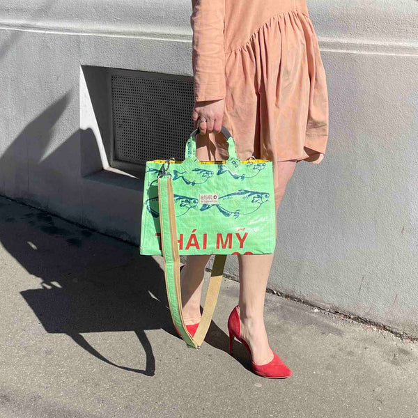 Hellgrüne Tasche im Kelly Bag Stil mit Fischmotiv