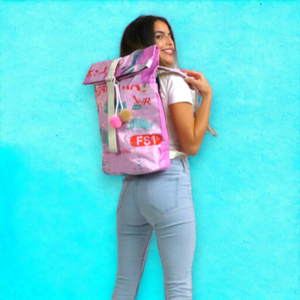 BACKPACK | Sustainable backpack in pink and white checkered