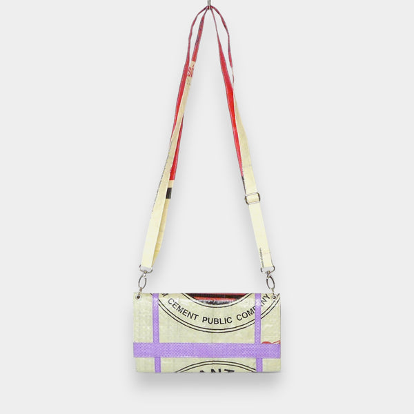 upcycled clutch in beige-rot-lila