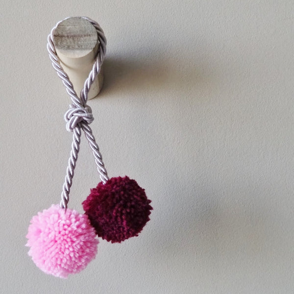 HAPPY | Pair of PomPoms