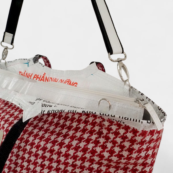 Soulmate Zip TWEED in rot-weiß - Nahaufnahme Zipp