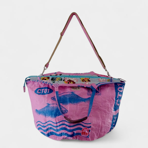 Soulmate Badetasche mit Zipp & Gurt in rosa mit hellem Innenfutter