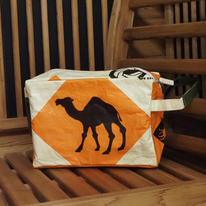 Waschbeutel mit Kamelmotiv