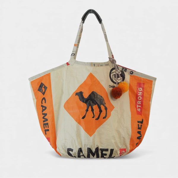 Soulmate in beige-orange mit Kamelmotiv mit Bommeln