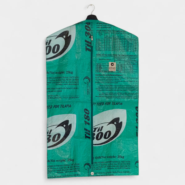 SUIT BAG | Environmentally friendly garment bag in green
