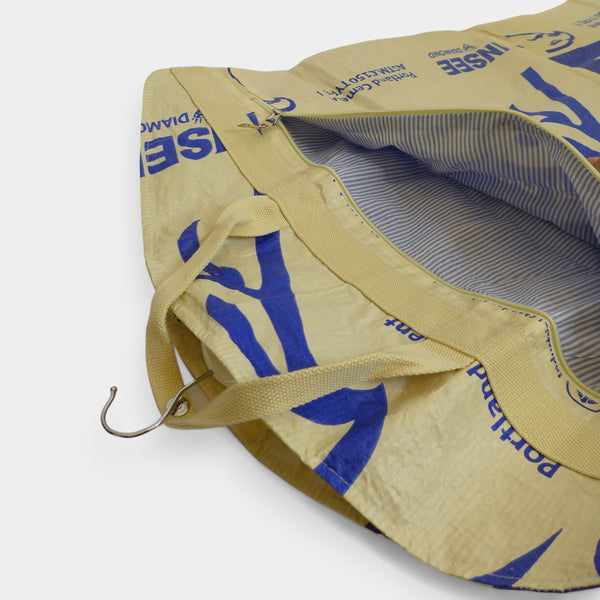 Umweltfreundliche Kleidersack in beige-blau