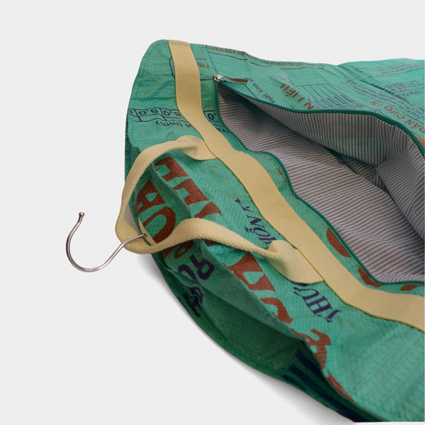 SUIT BAG | Umweltfreundlicher Kleidersack in moosgruen