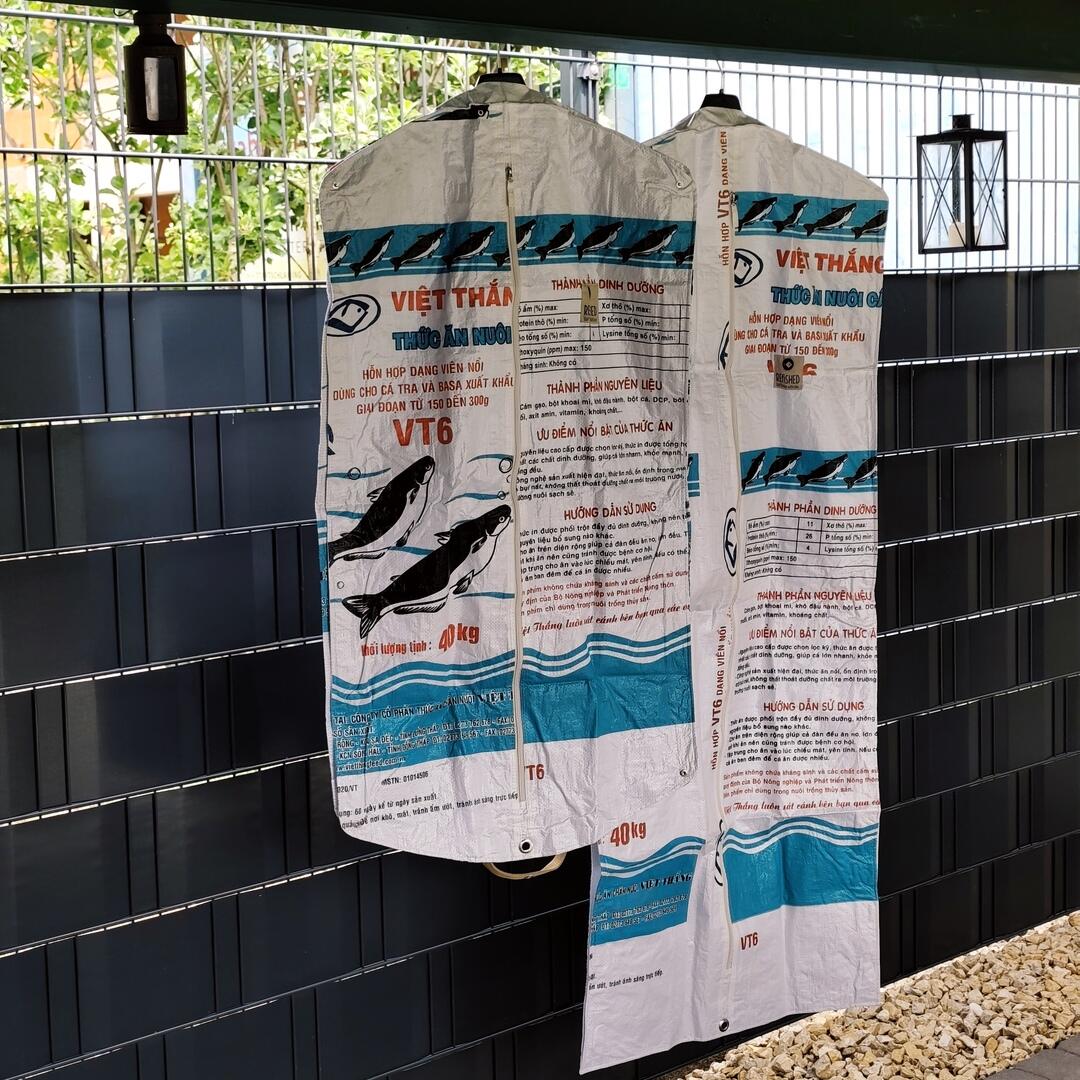 GARMENT BAG TINO · FISH