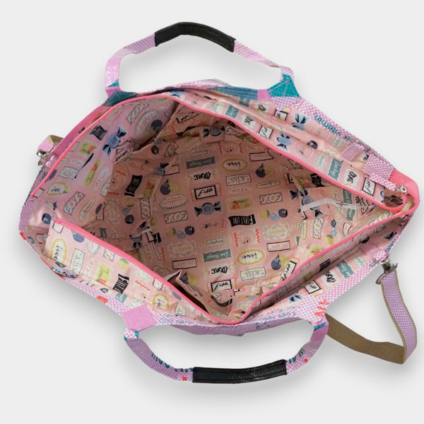 upcycelter Shopper in rosa-weiß-kariert mit Zipp und langem Gurt - Innenfutter Candy in rosa