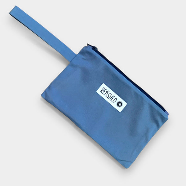 Praktisches Täschchen in blau