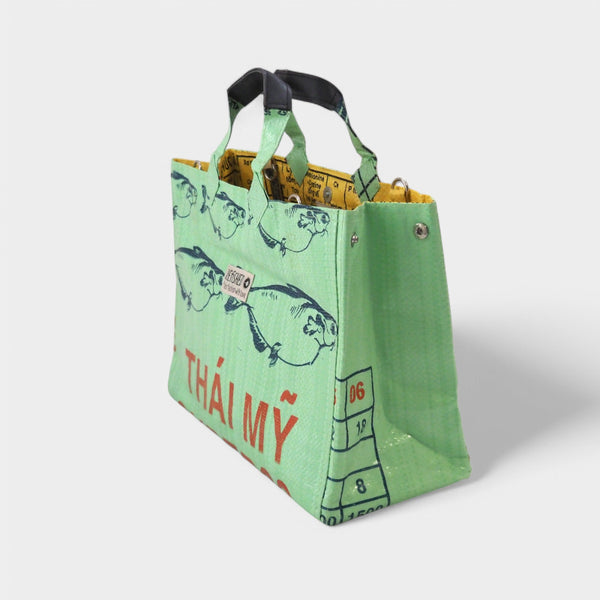 refished-tasche-isolde-hellgrün-offen-seitenansicht