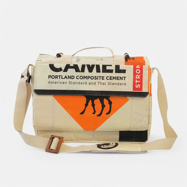 upcycelte Messenger Bag in beige-orange