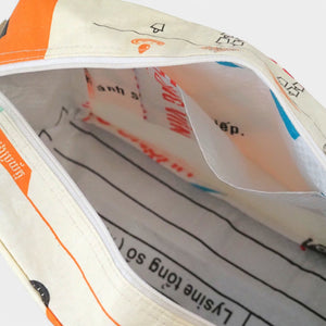 upcycelter Kulurbeutel in beige-orange, Innenansicht