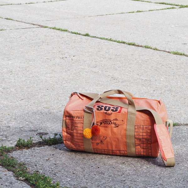 orange, upcycelte Tasche mit Bommeln