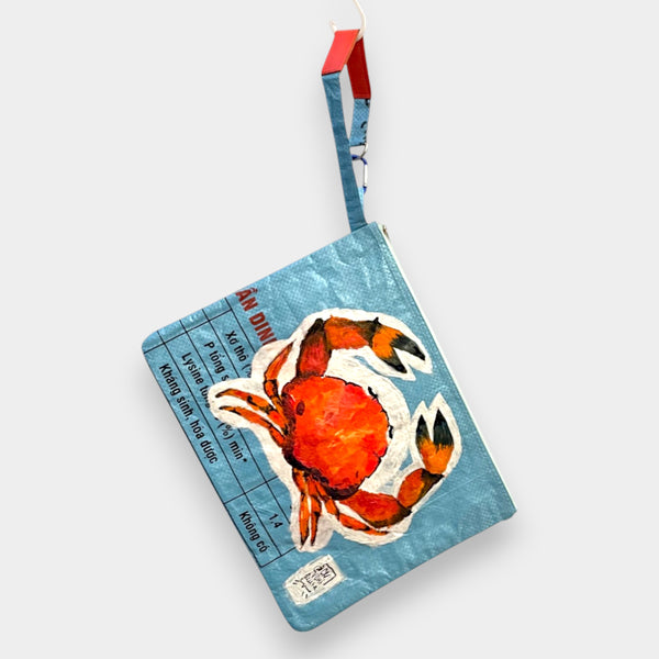 bag-in-bag Tasche in hellblau mit hangemalter Krabbe