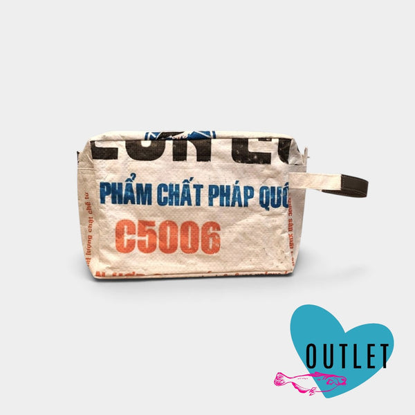 WASH ME | Sustainable toiletry bag in white
