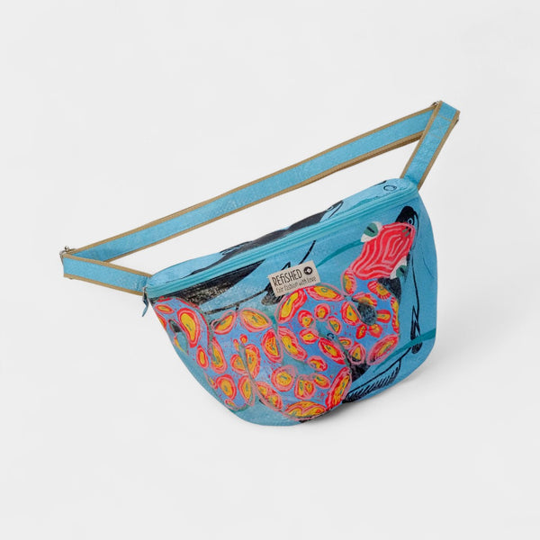 BUM BAG XL | ART EDITION: Upcycelte Bauchtasche