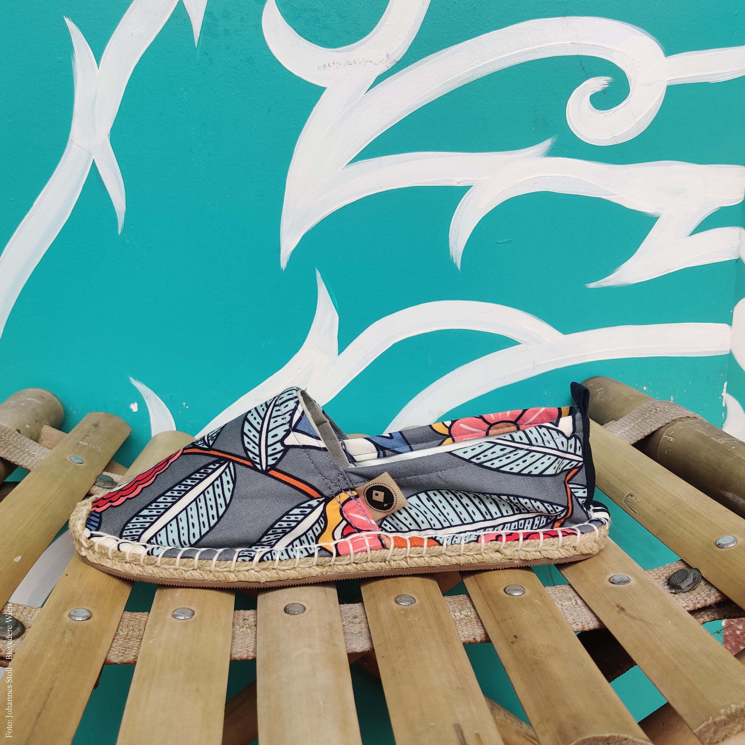 HAPPINESS Espadrilles in flower power patterns