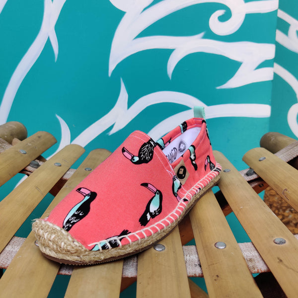 Espadrilles in Bird-Mustern 